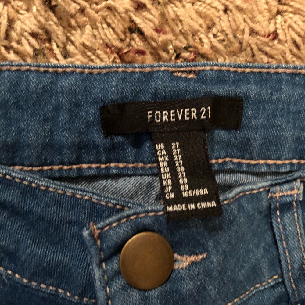 Sz 27 forever 21 ankle length jeans never worn
